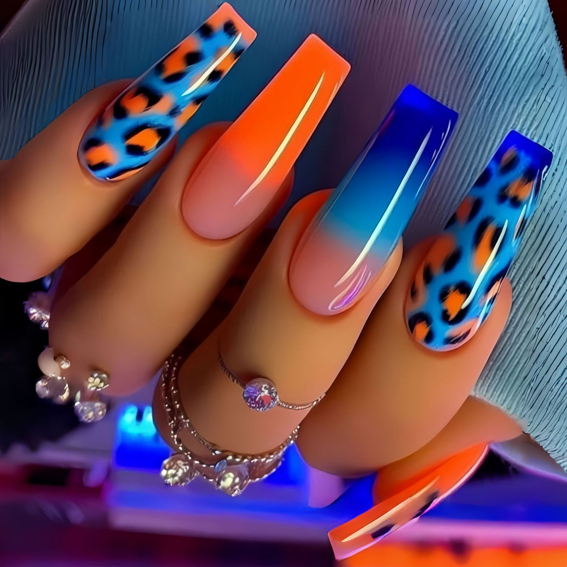 Nail Art Orange - Градиентные оранжево-синие накладные ногти для женщин